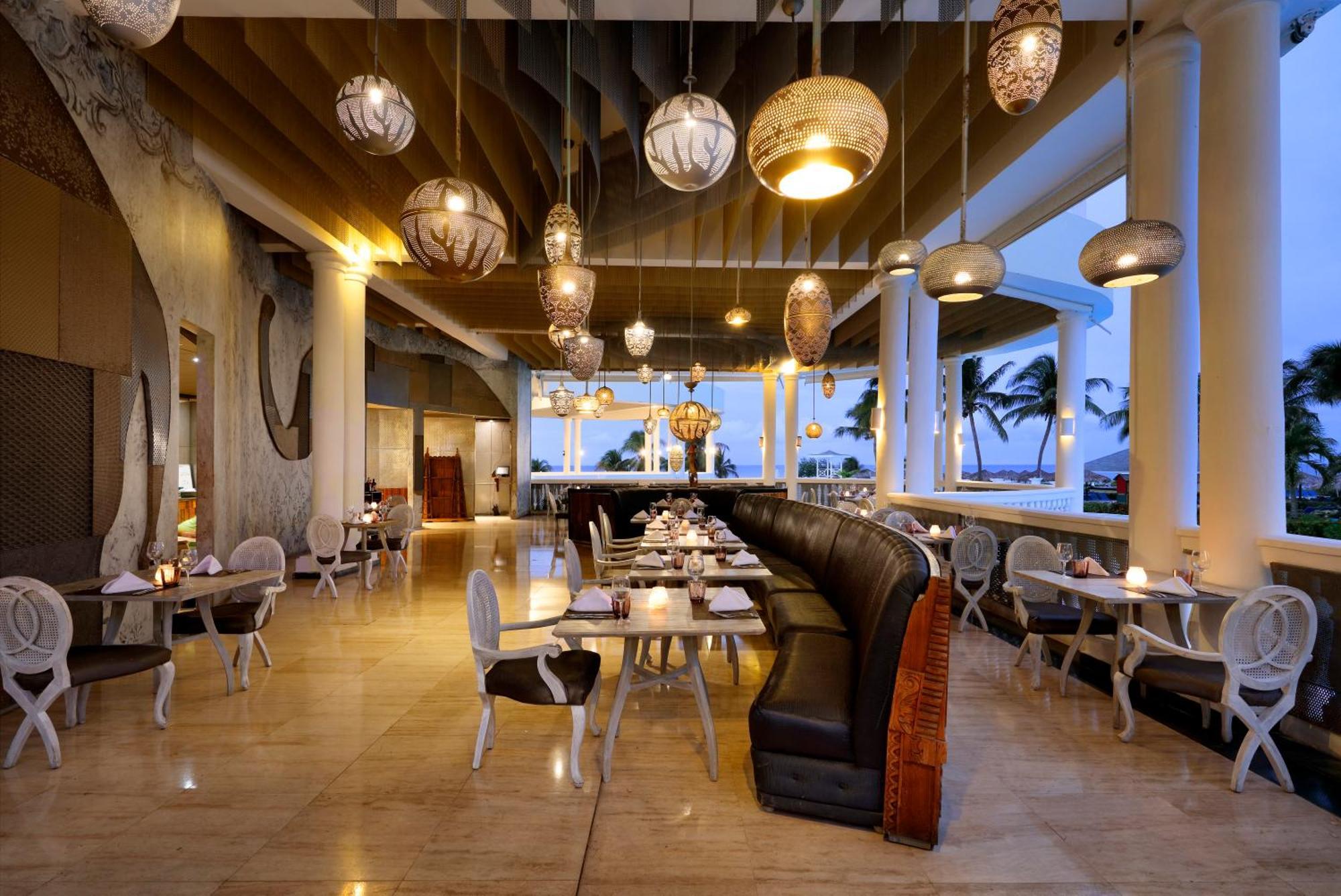 לוסאה The Signature Level At Grand Palladium Lady Hamilton Resort & Spa מראה חיצוני תמונה