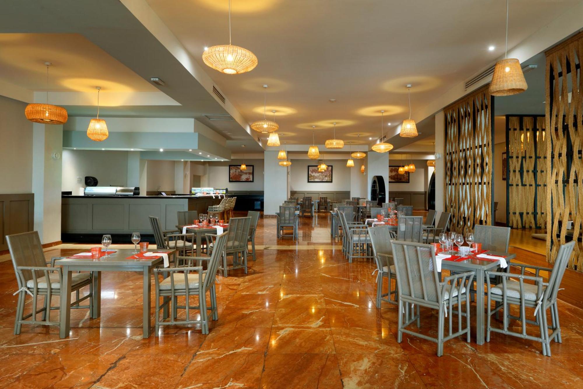 לוסאה The Signature Level At Grand Palladium Lady Hamilton Resort & Spa מראה חיצוני תמונה