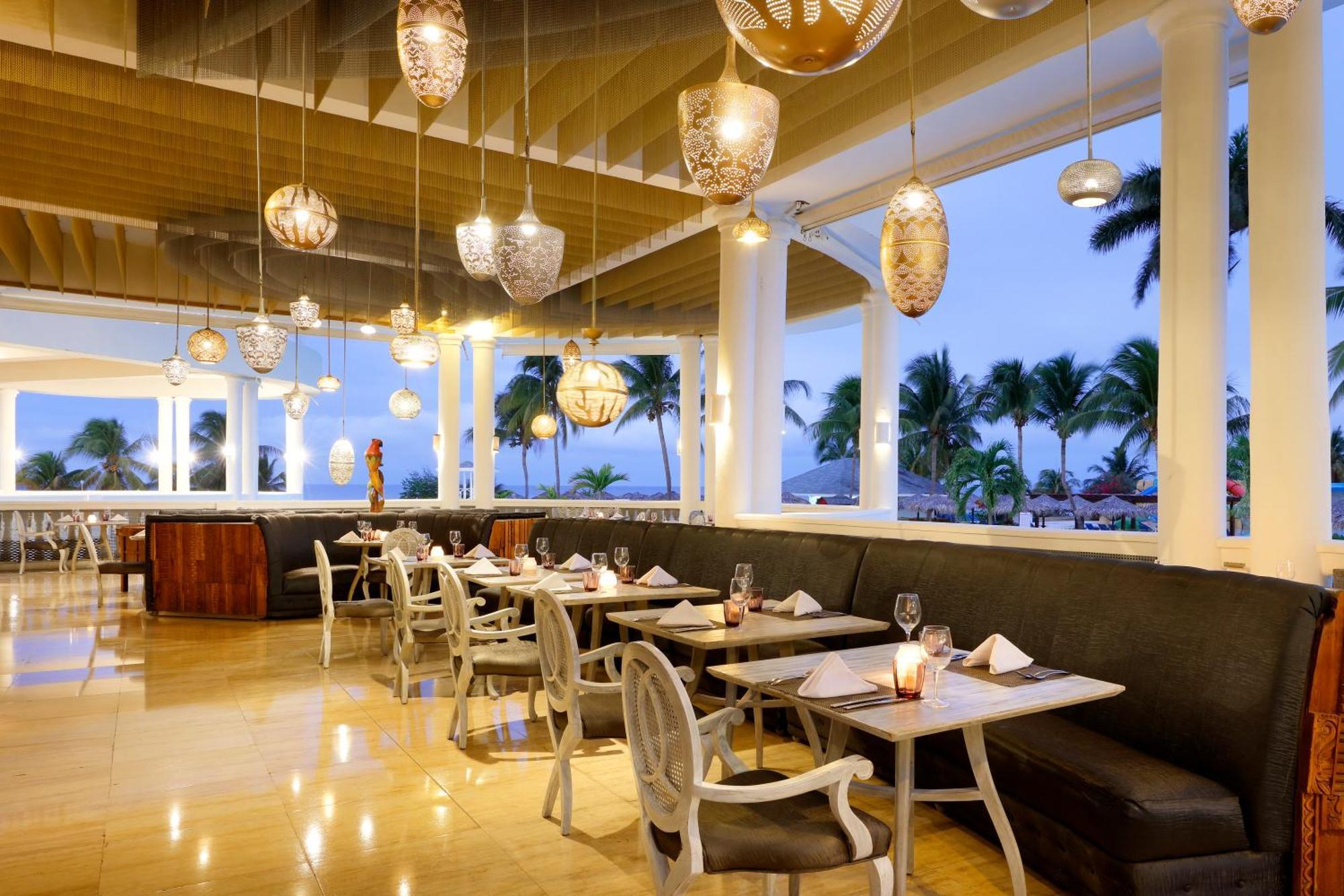 לוסאה The Signature Level At Grand Palladium Lady Hamilton Resort & Spa מראה חיצוני תמונה