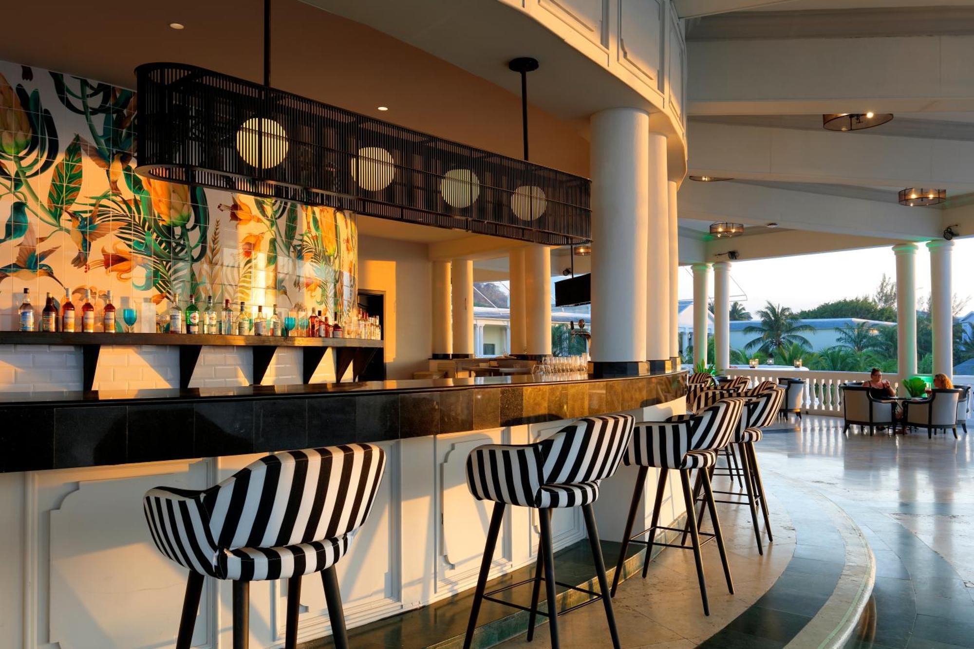 לוסאה The Signature Level At Grand Palladium Lady Hamilton Resort & Spa מראה חיצוני תמונה