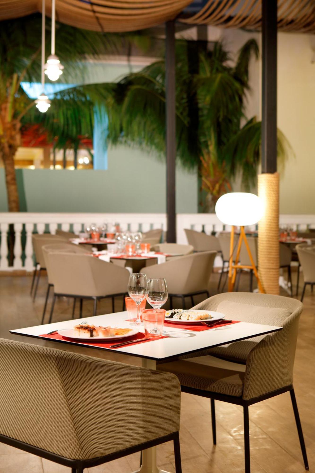 לוסאה The Signature Level At Grand Palladium Lady Hamilton Resort & Spa מראה חיצוני תמונה