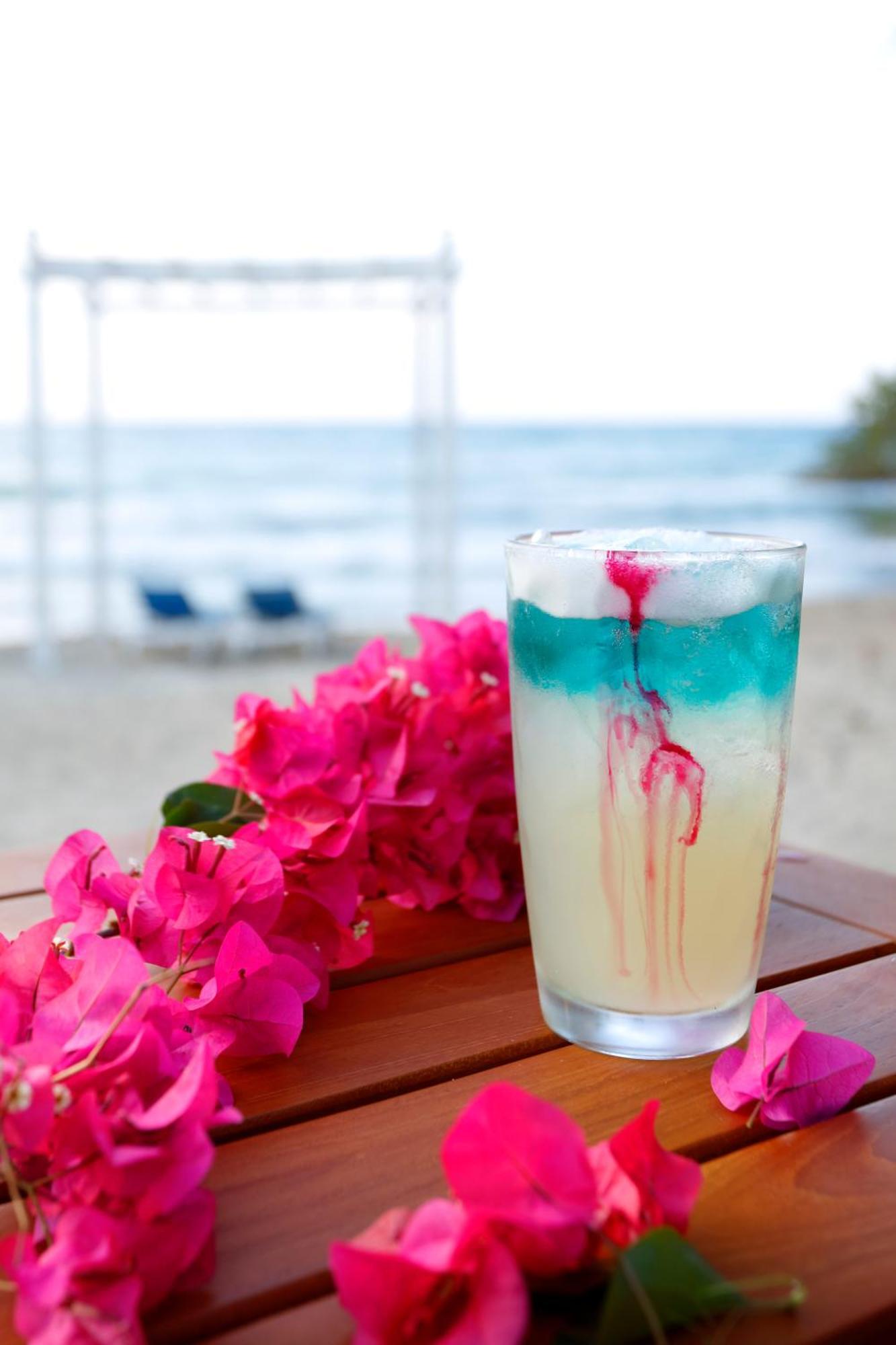 לוסאה The Signature Level At Grand Palladium Lady Hamilton Resort & Spa מראה חיצוני תמונה